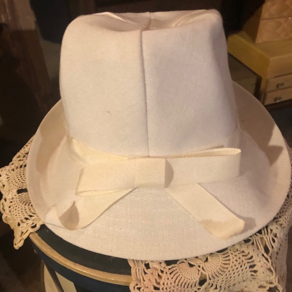 1970’s custom made fashion hat - Picture 1 of 2